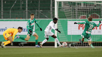 Highlights: SKN nützt Rapid-Patzer für nächsten Auswärtssieg