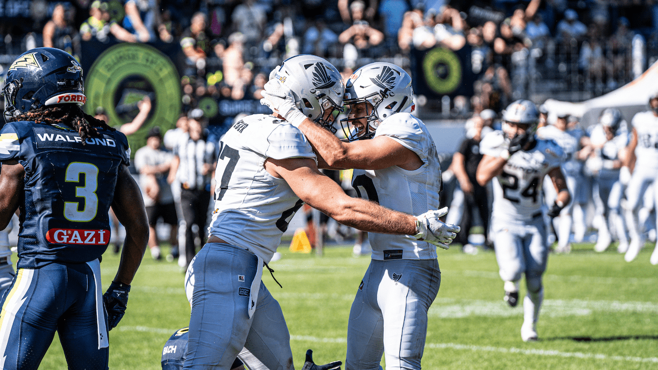 Raiders win offensive spectacle in Stuttgart