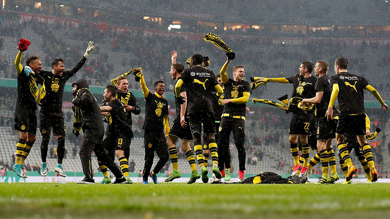 Dortmund im DFB-Pokal-Finale:Endlich wieder Glücksgefühle ...