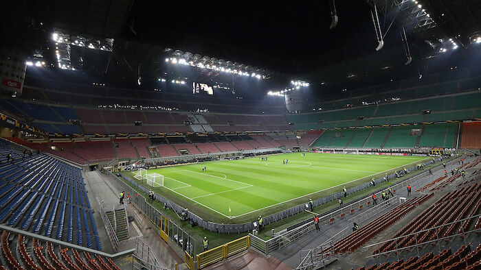 Serie A Inter Und Ac Milan Planen Abriss Des San Siro Fussball International Italien