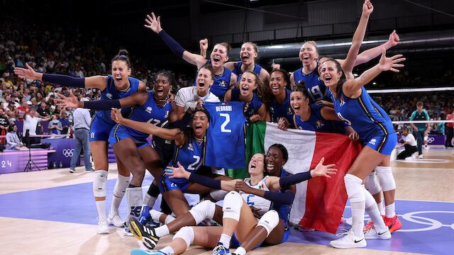 Italiens Frauen-Team bejubelt Olympiasieg im Volleyball